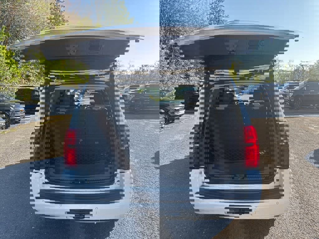 Certified 2019 Chevrolet Tahoe LT w/ Luxury Package image 15