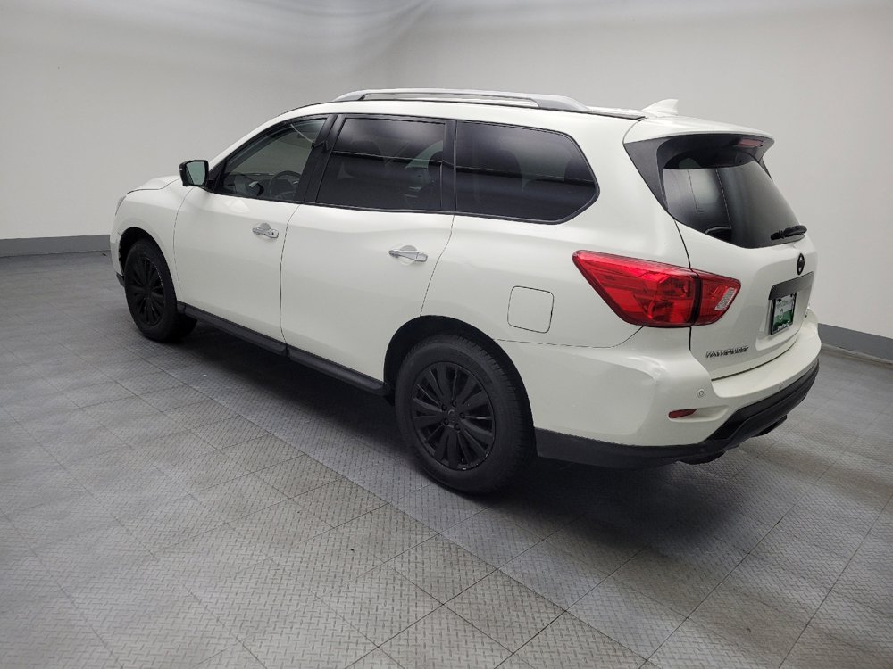 Used 2019 Nissan Pathfinder SL image 3