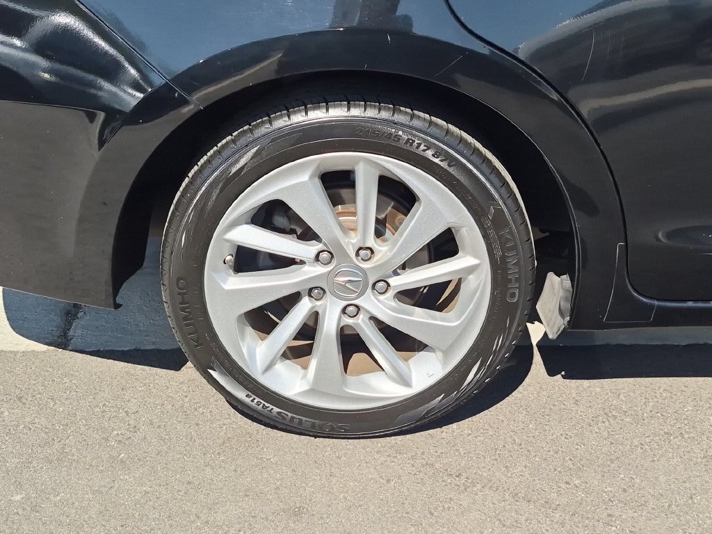 Used 2017 Acura ILX FWD image 29