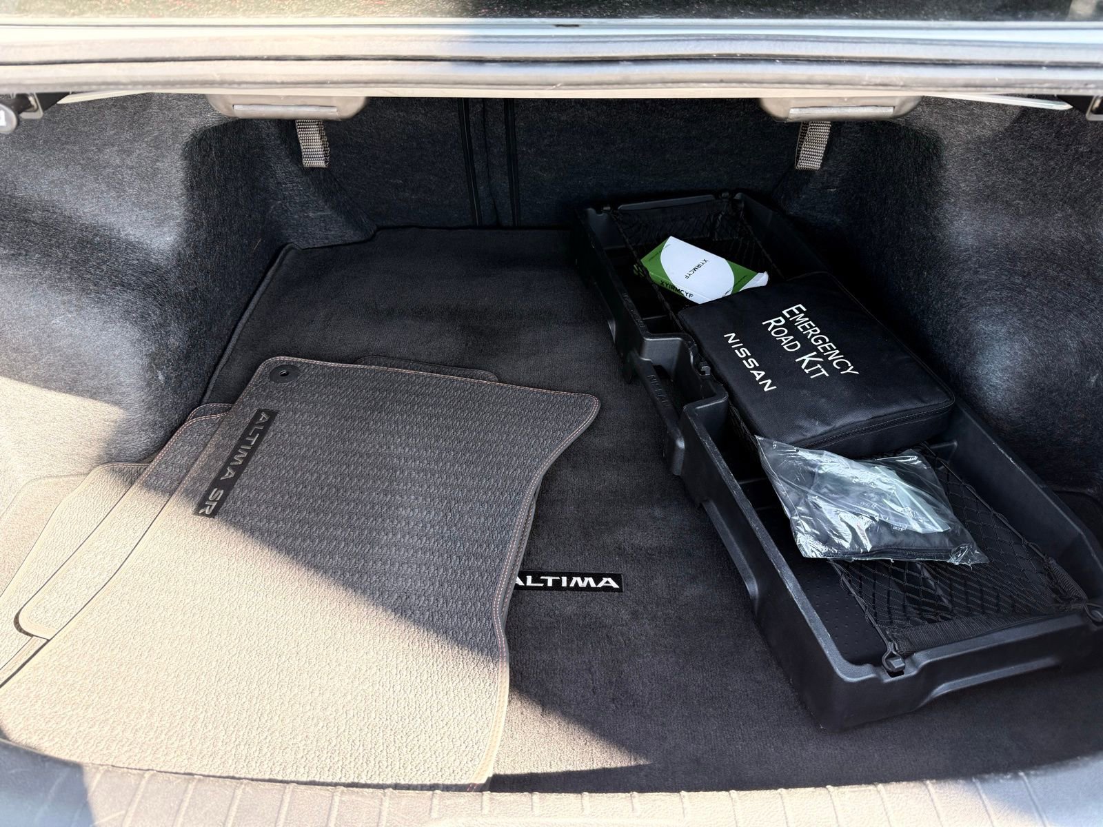 Used 2024 Nissan Altima 2.5 SR image 40