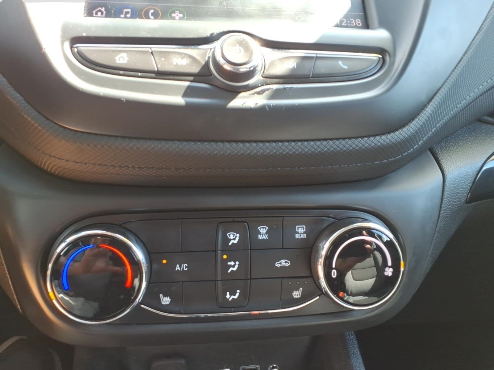 Used 2023 Chevrolet TrailBlazer LT FWD image 19