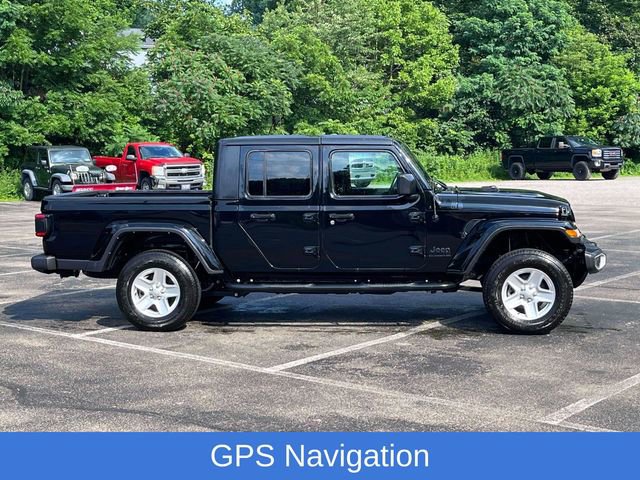 Used 2022 Jeep Gladiator Sport image 2