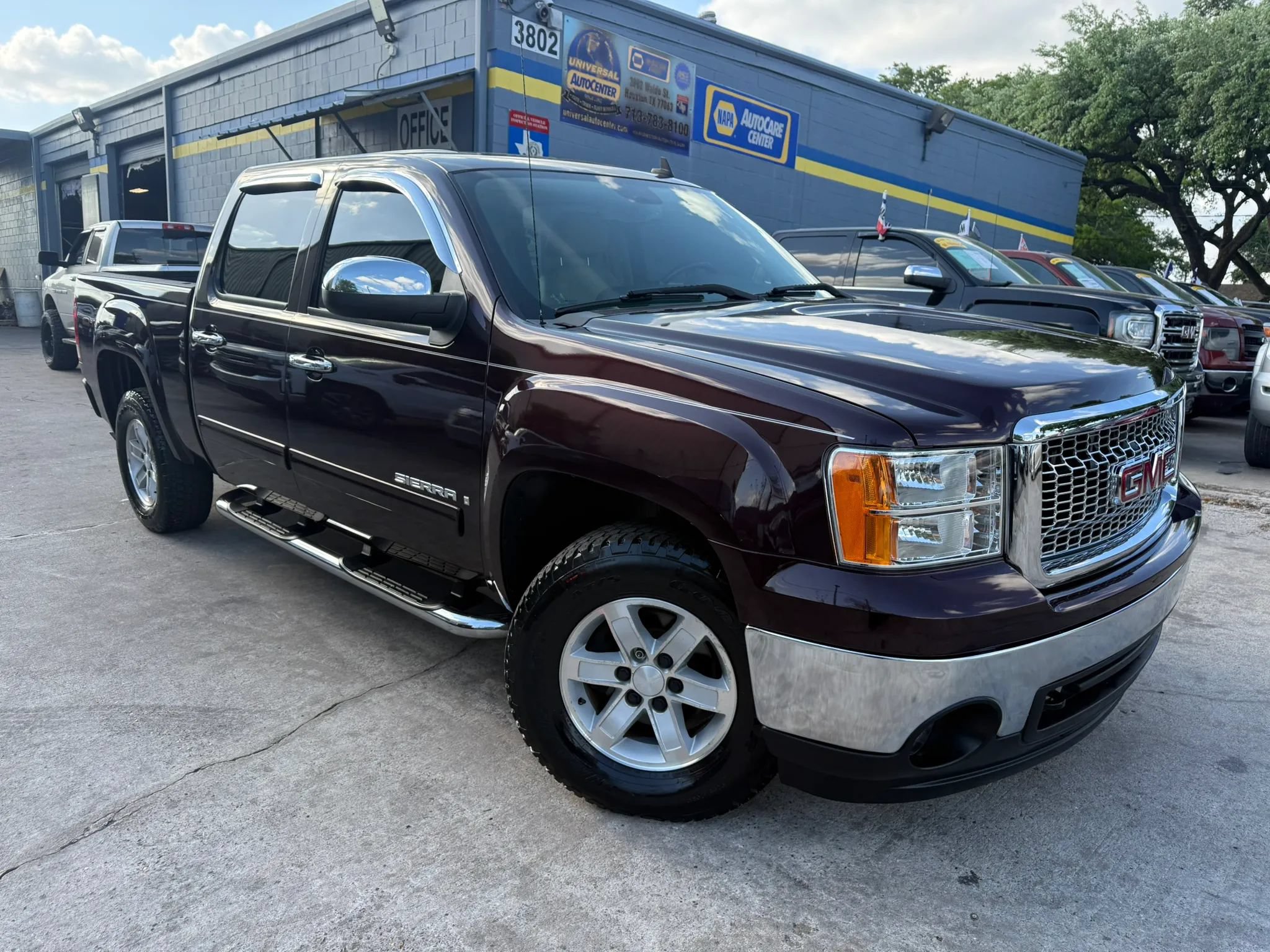 Used 2008 GMC Sierra 1500 SLE w/ South Central Value Package RWD image 1
