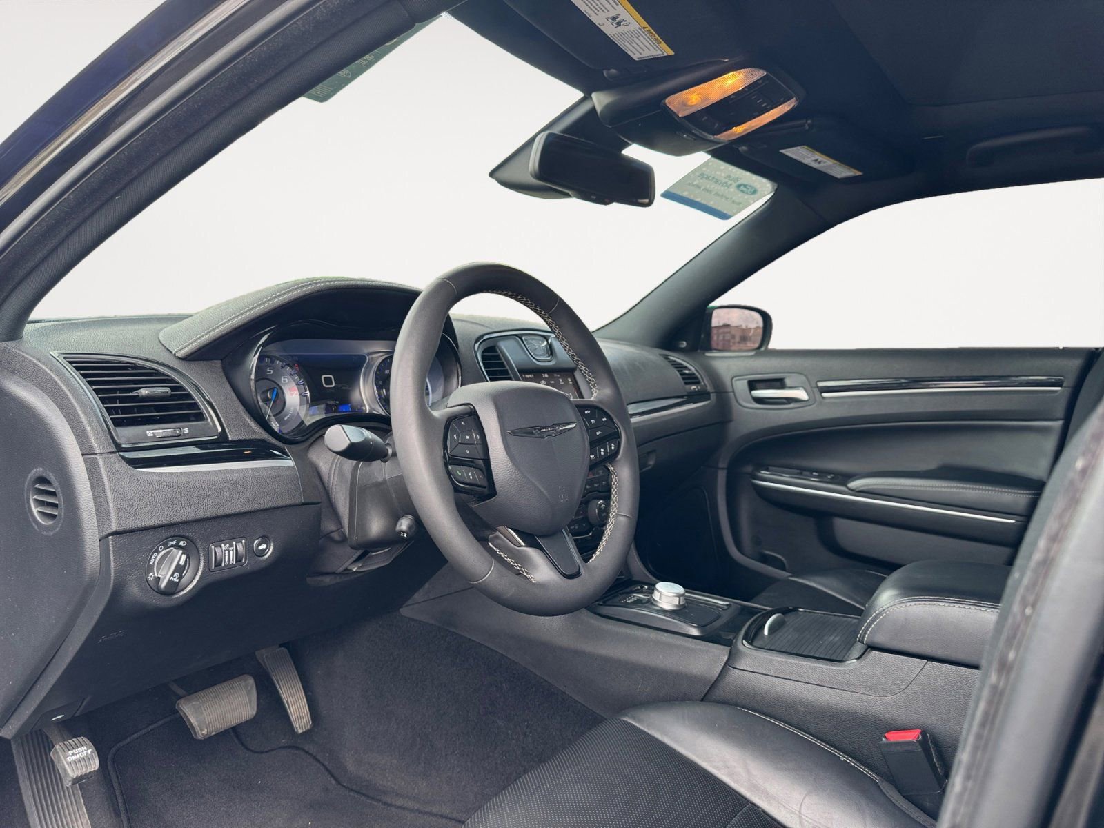 Used 2022 Chrysler 300 S w/ Comfort Group image 9