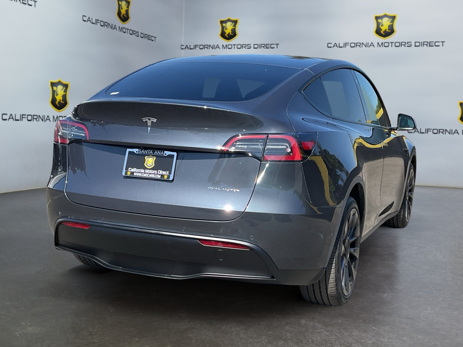 Used 2022 Tesla Model Y Long Range AWD/4WD image 5