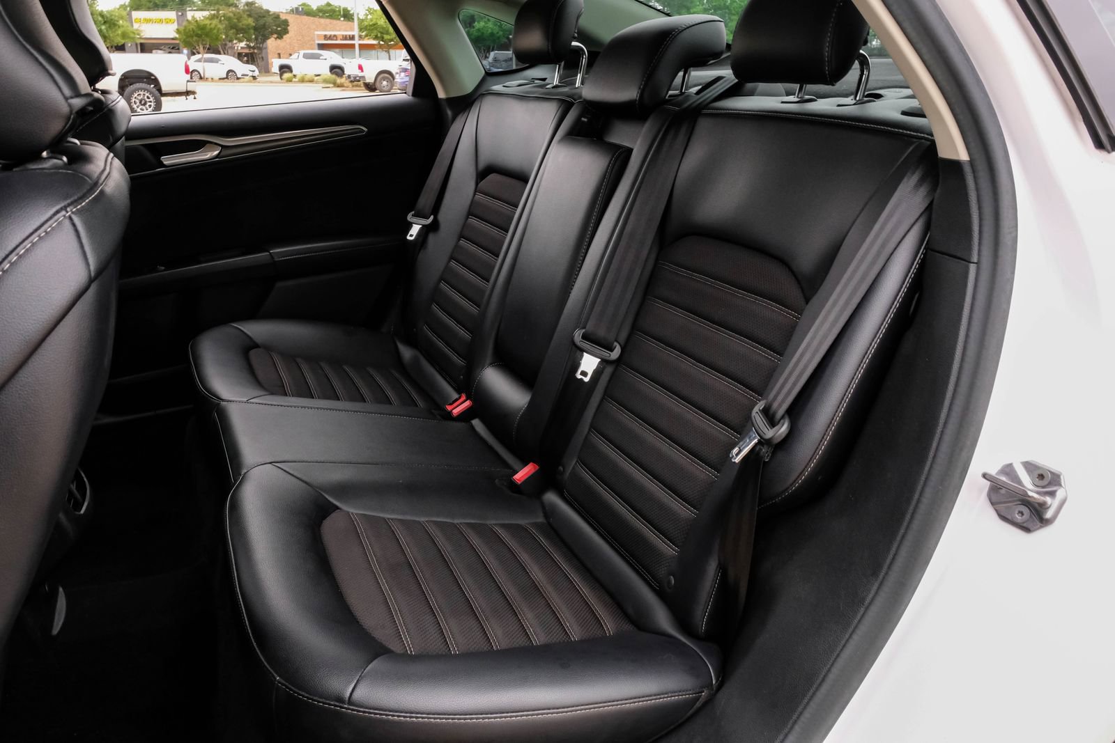 Used 2017 Ford Fusion SE w/ Equipment Group 201A FWD image 45