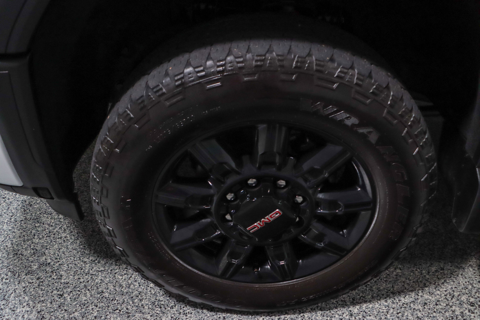 Used 2024 GMC Sierra 2500 AT4 w/ AT4 Premium Plus Package image 11