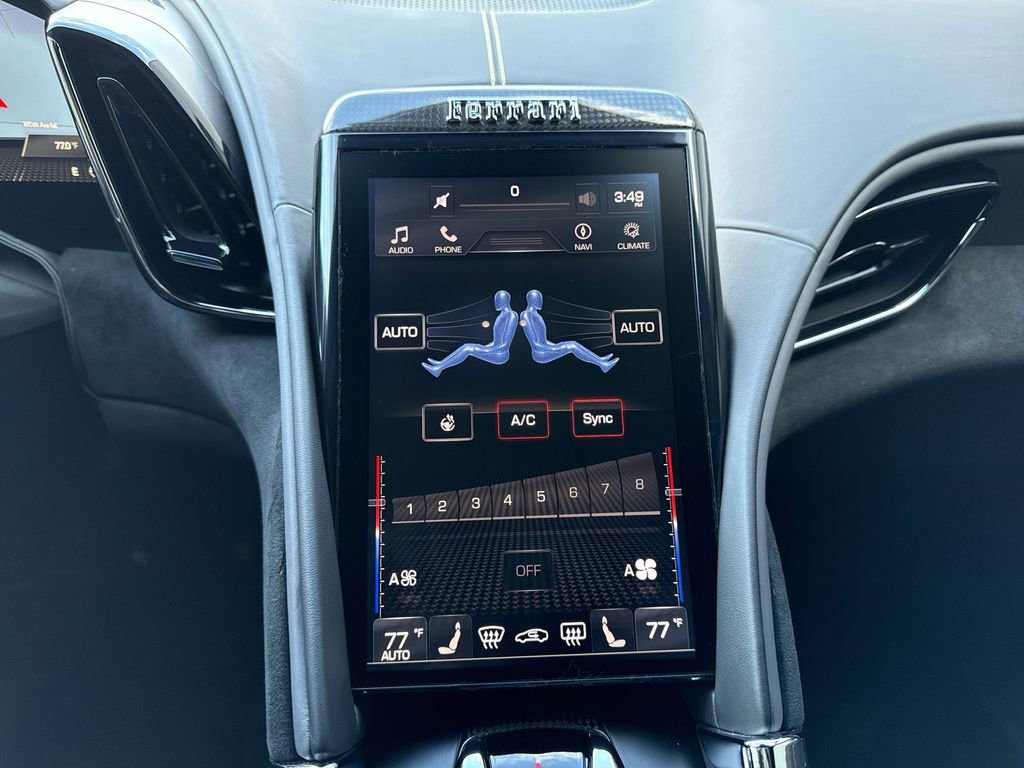 Used 2023 Ferrari Roma image 19