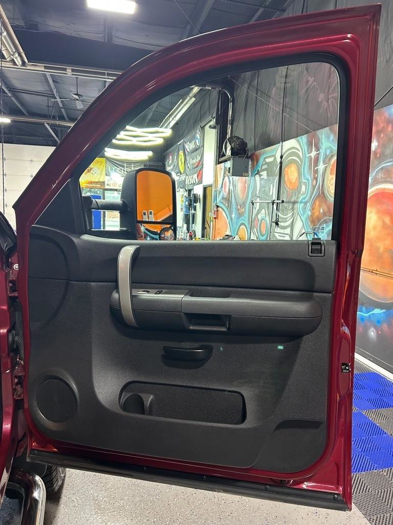 Used 2007 GMC Sierra 2500 SLE w/ Z71 Off-Road Package image 12