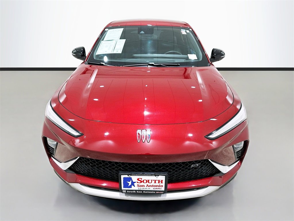 Used 2025 Buick Envista Sport Touring w/ Convenience II Package image 2