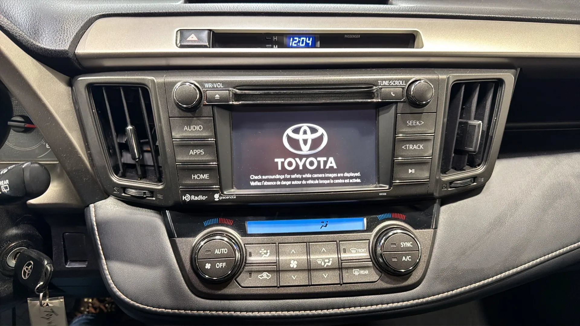 Used 2014 Toyota RAV4 XLE AWD/4WD image 18