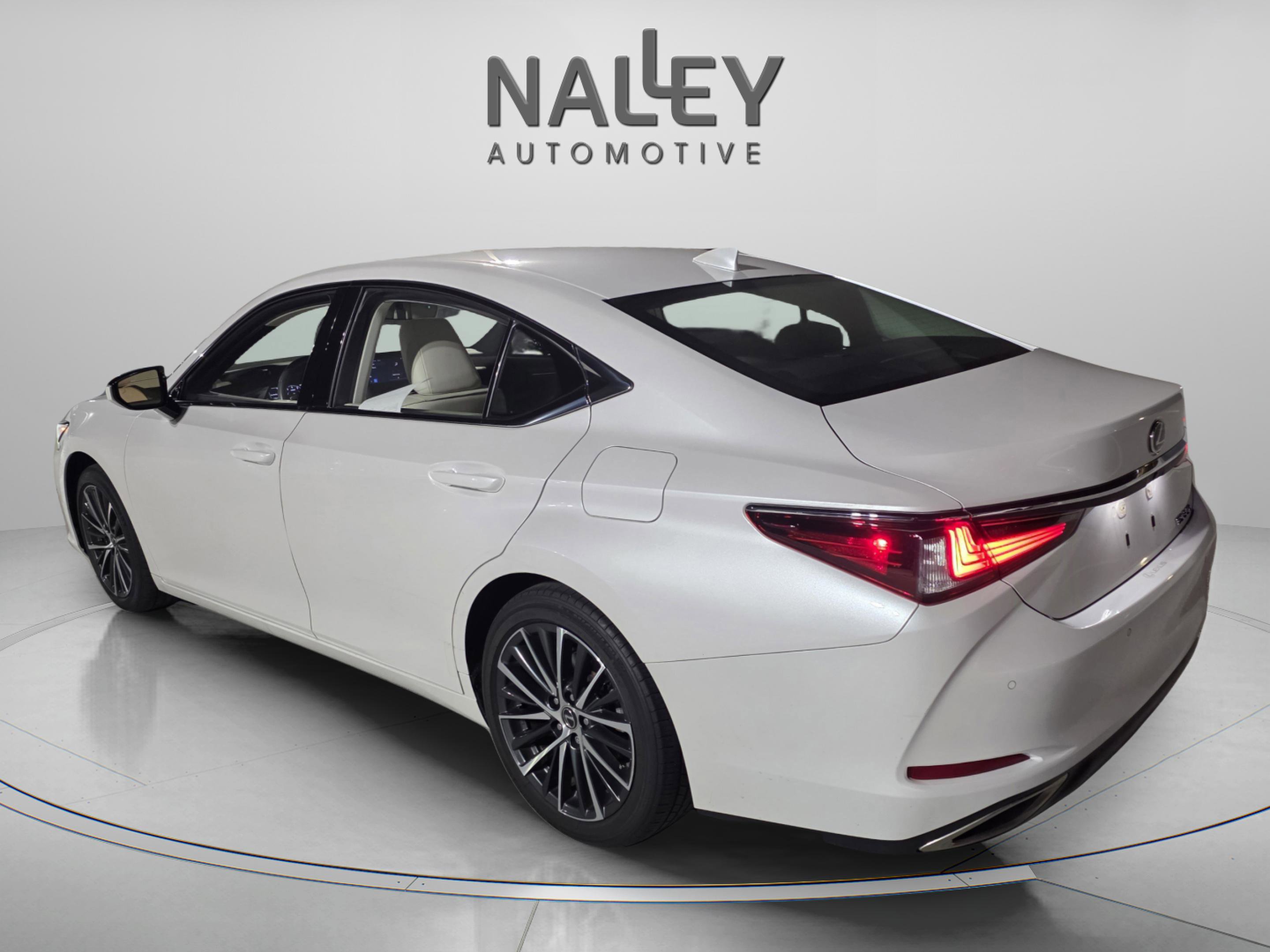 Used 2023 Lexus ES 350 w/ Premium Package image 3