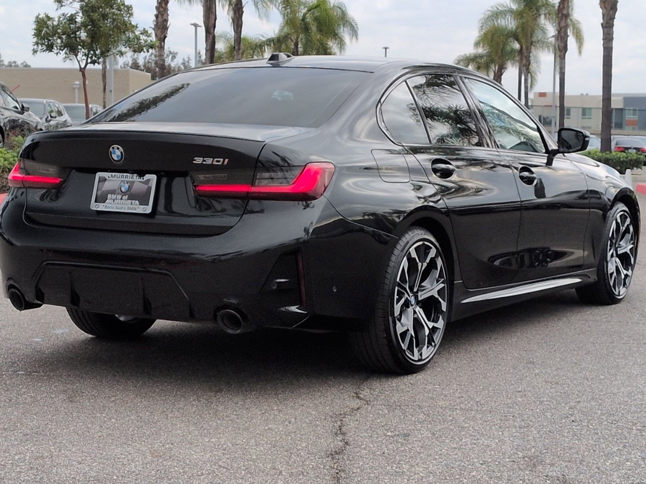 Used 2025 BMW 330i Sedan w/ M Sport Package image 10