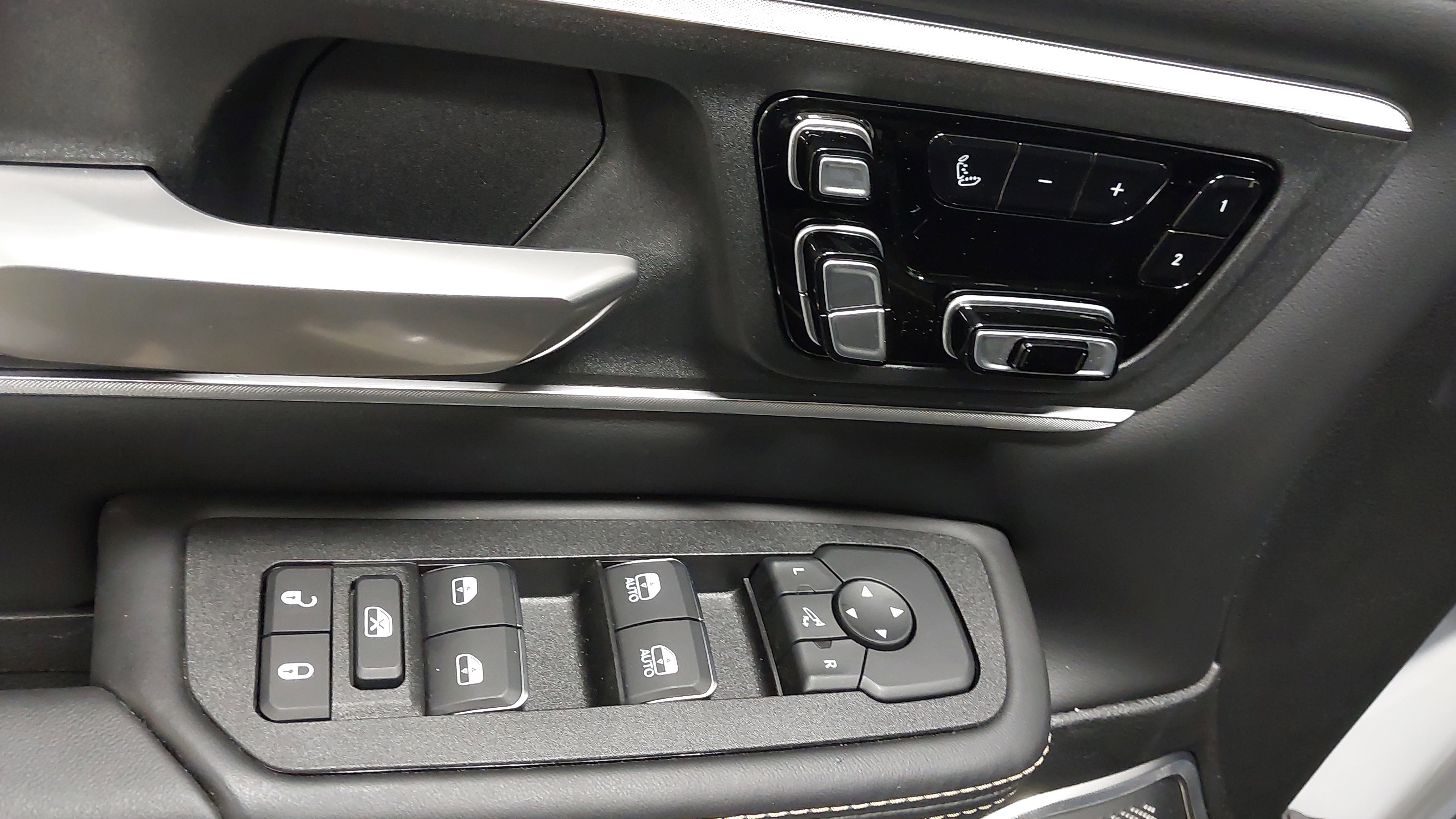 Used 2026 RAM 1500 Tungsten w/ Trailer Tow Group image 25