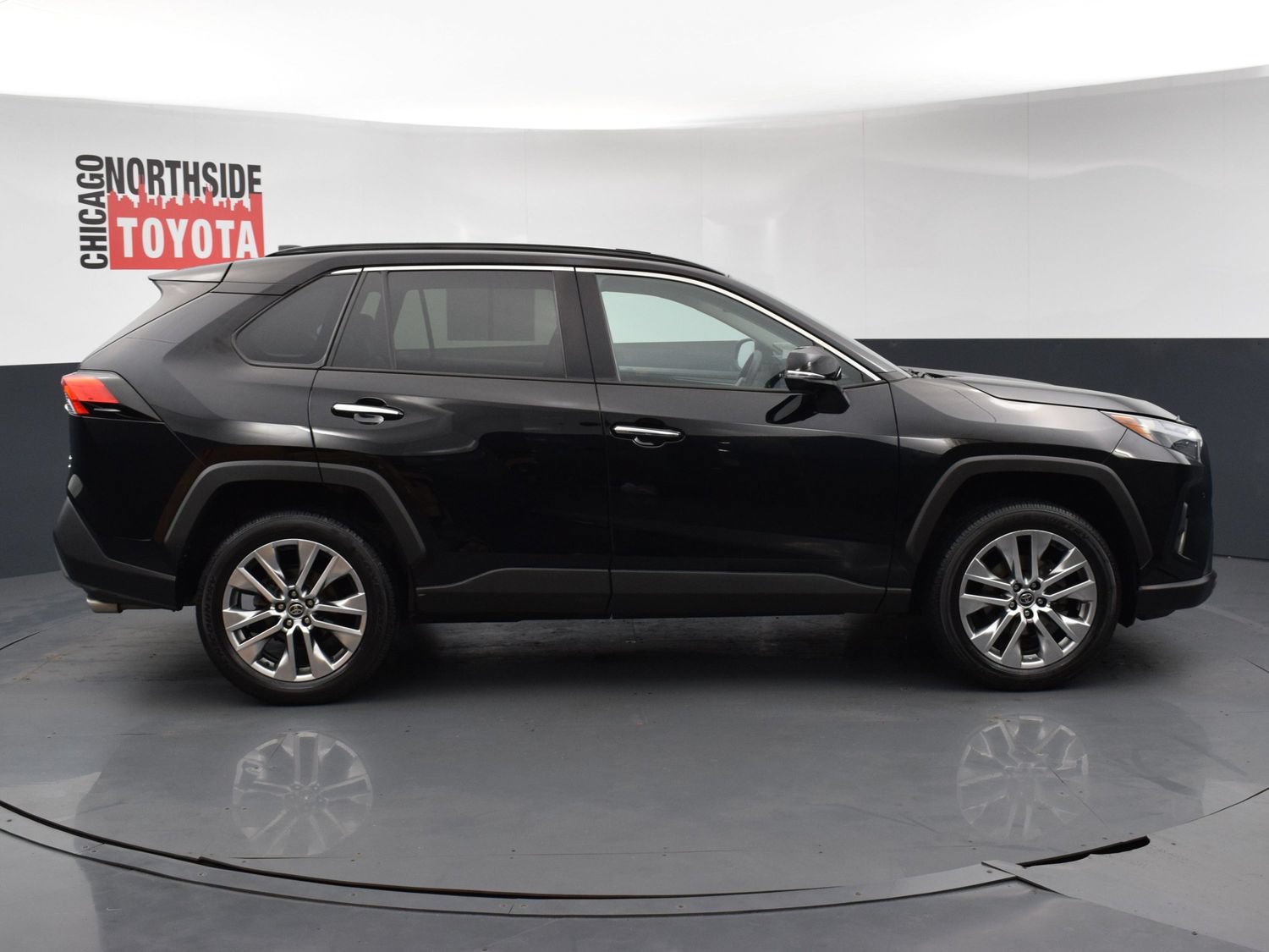Used 2023 Toyota RAV4 Limited AWD/4WD image 5