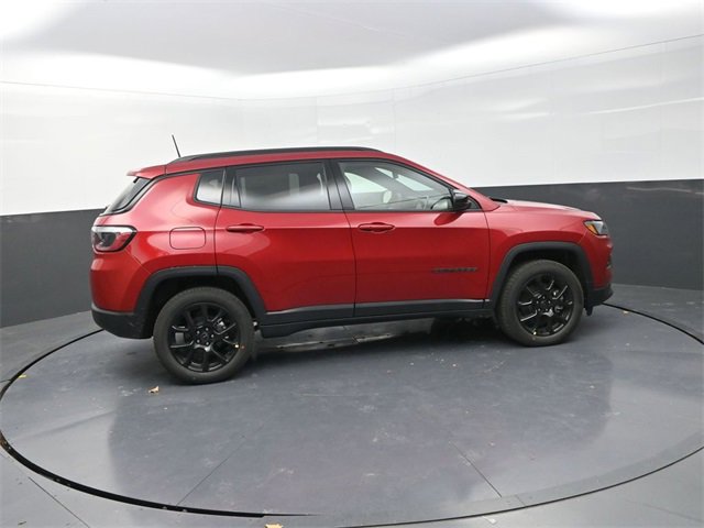 New 2026 Jeep Compass Latitude image 8