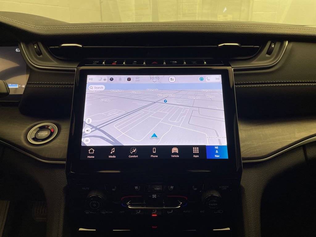 New 2025 Jeep Grand Cherokee Limited w/ Luxury Tech Group II RWD image 13