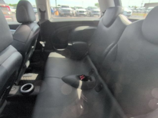 Used 2005 MINI Cooper Hardtop FWD image 13