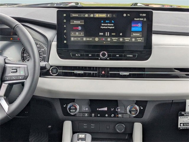 New 2025 Mitsubishi Outlander SE image 16