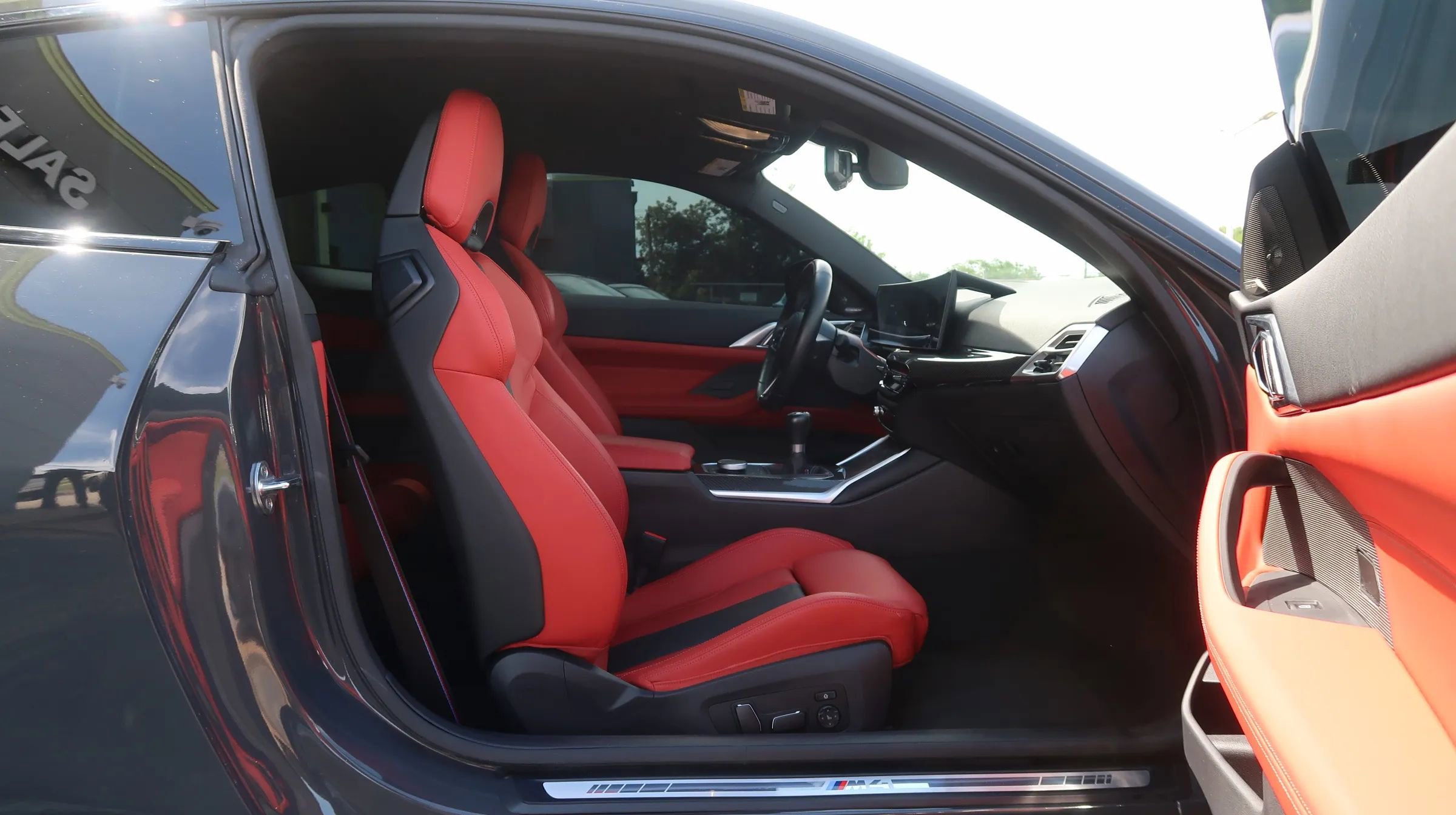 Used 2025 BMW M4 Coupe w/ Executive Package RWD image 21