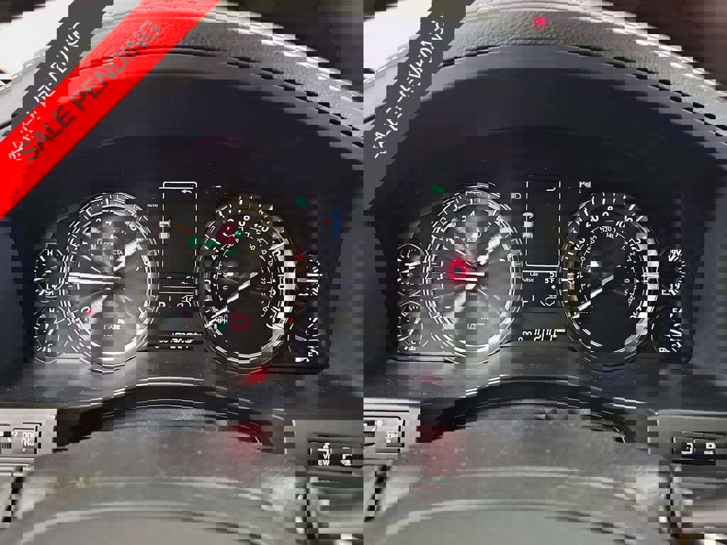 Used 2018 Lexus LX 570 4WD image 22