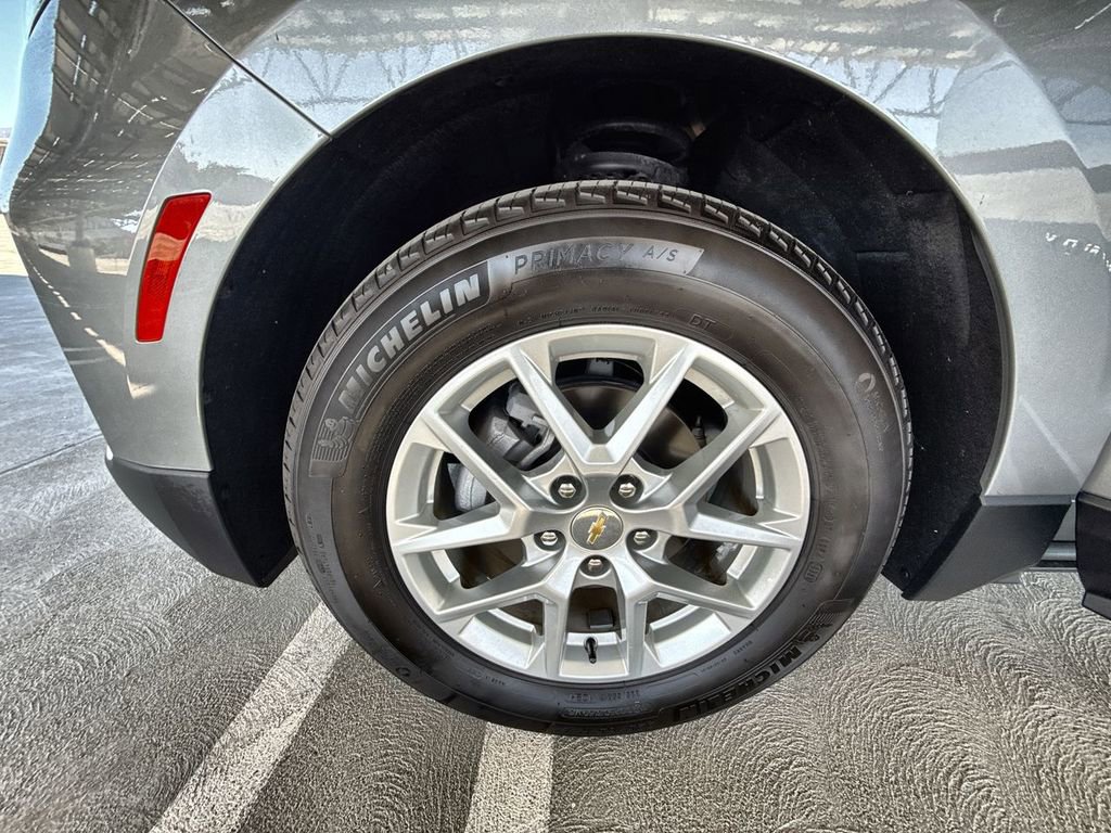 Used 2024 Chevrolet Equinox LS image 32