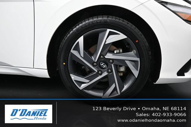 Used 2024 Hyundai Elantra SEL w/ Convenience Package FWD image 43