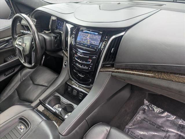 Used 2016 Cadillac Escalade ESV Platinum image 29