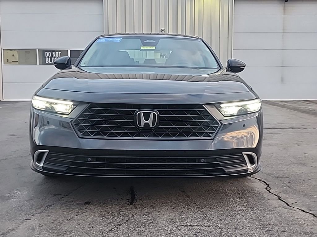 Used 2024 Honda Accord Touring image 2