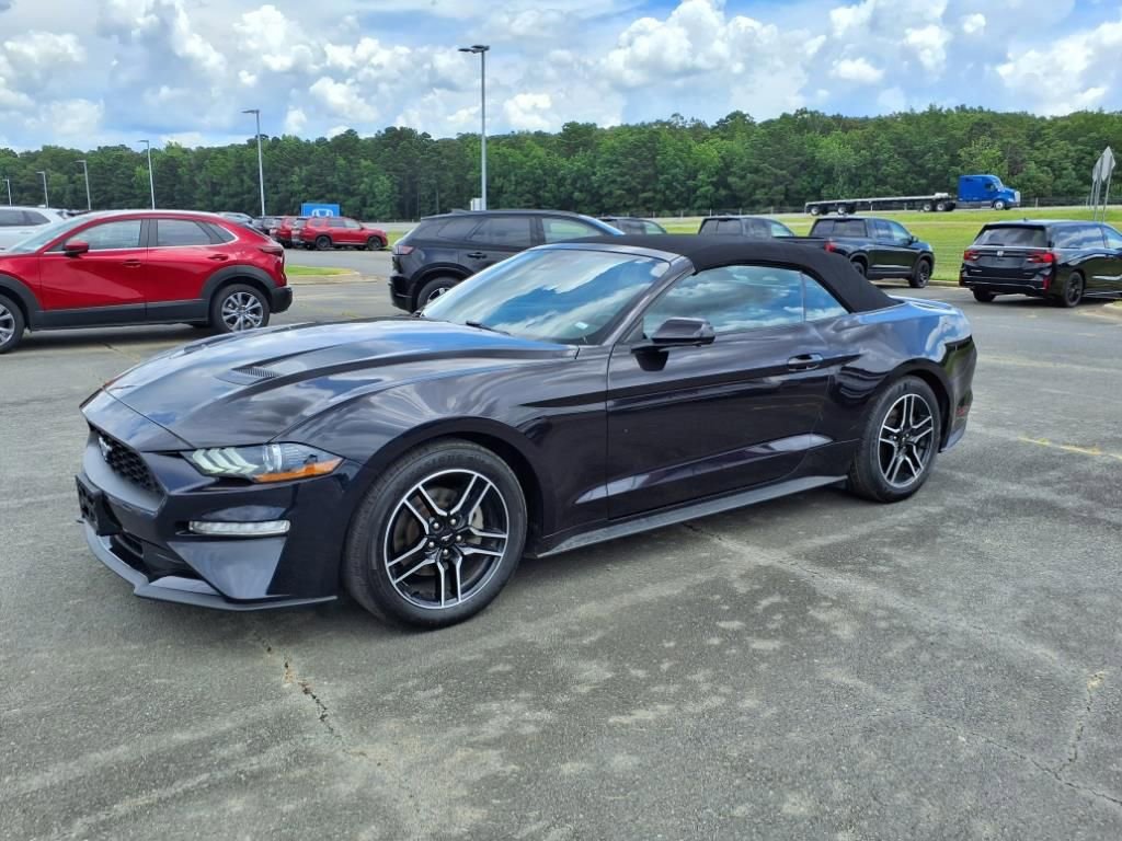 Used 2023 Ford Mustang Premium image 3