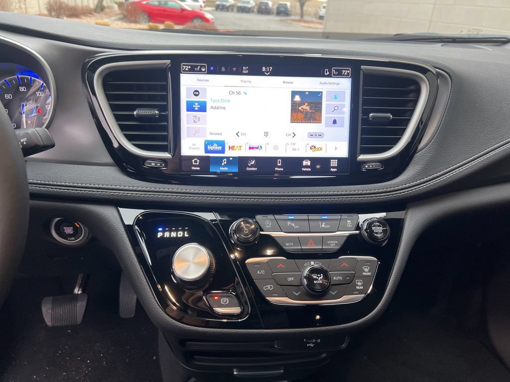 New 2026 Chrysler Pacifica Select w/ S Appearance Package FWD image 16