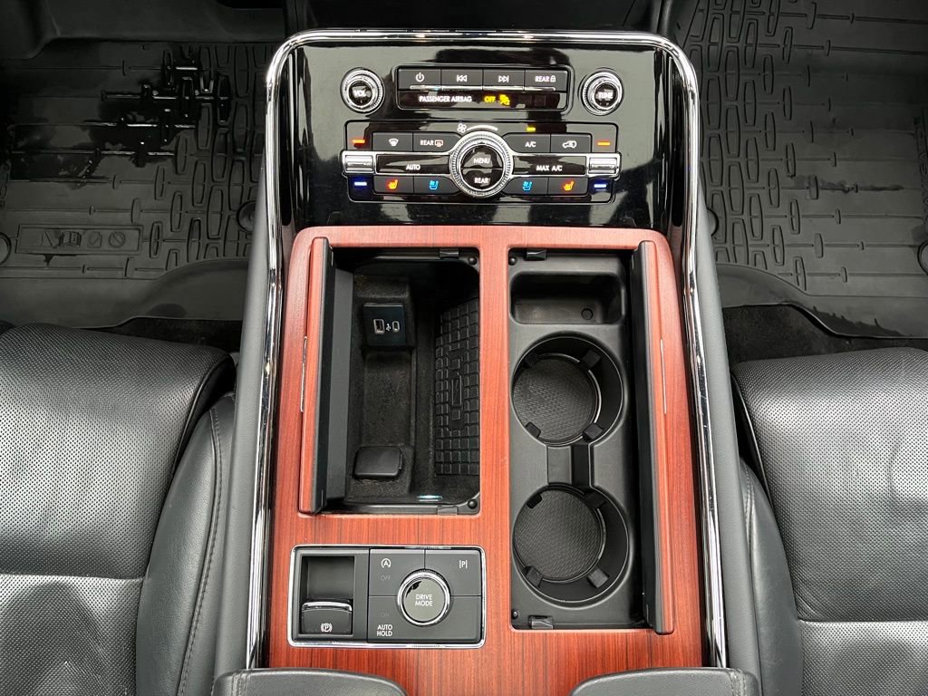 Used 2022 Lincoln Navigator Reserve image 17