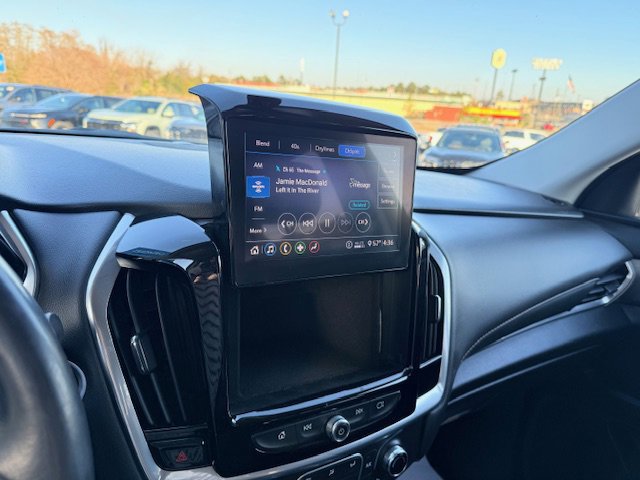 Used 2020 Chevrolet Traverse LT image 29