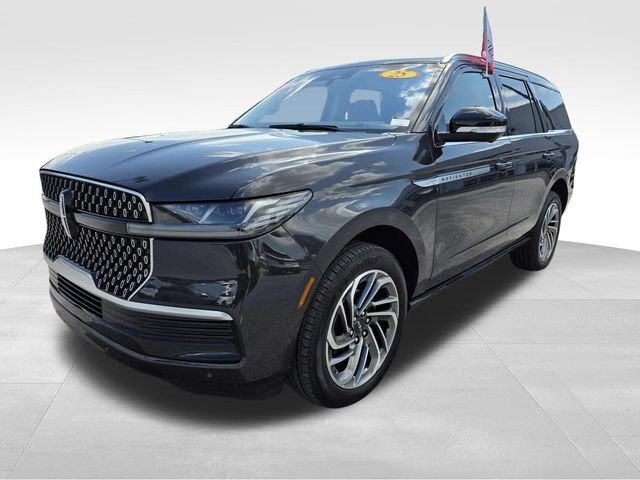 Certified 2025 Lincoln Navigator Reserve AWD/4WD image 6