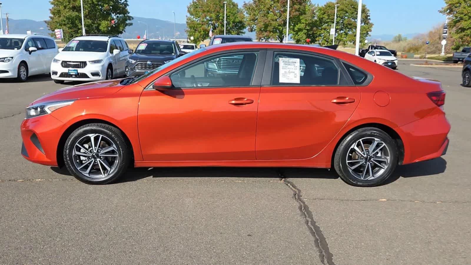 Used 2022 Kia Forte LXS FWD image 5
