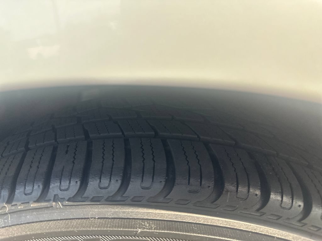 Used 2019 Toyota Yaris LE FWD image 23