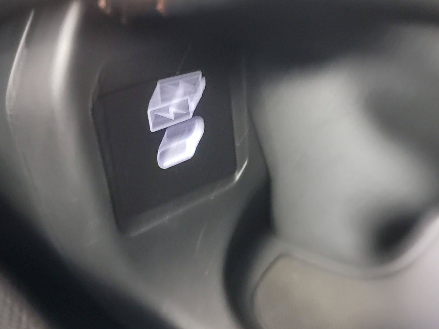 Certified 2025 Honda HR-V Sport image 33