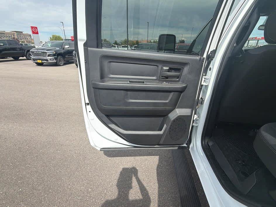 Used 2023 RAM 3500 Tradesman AWD/4WD image 17