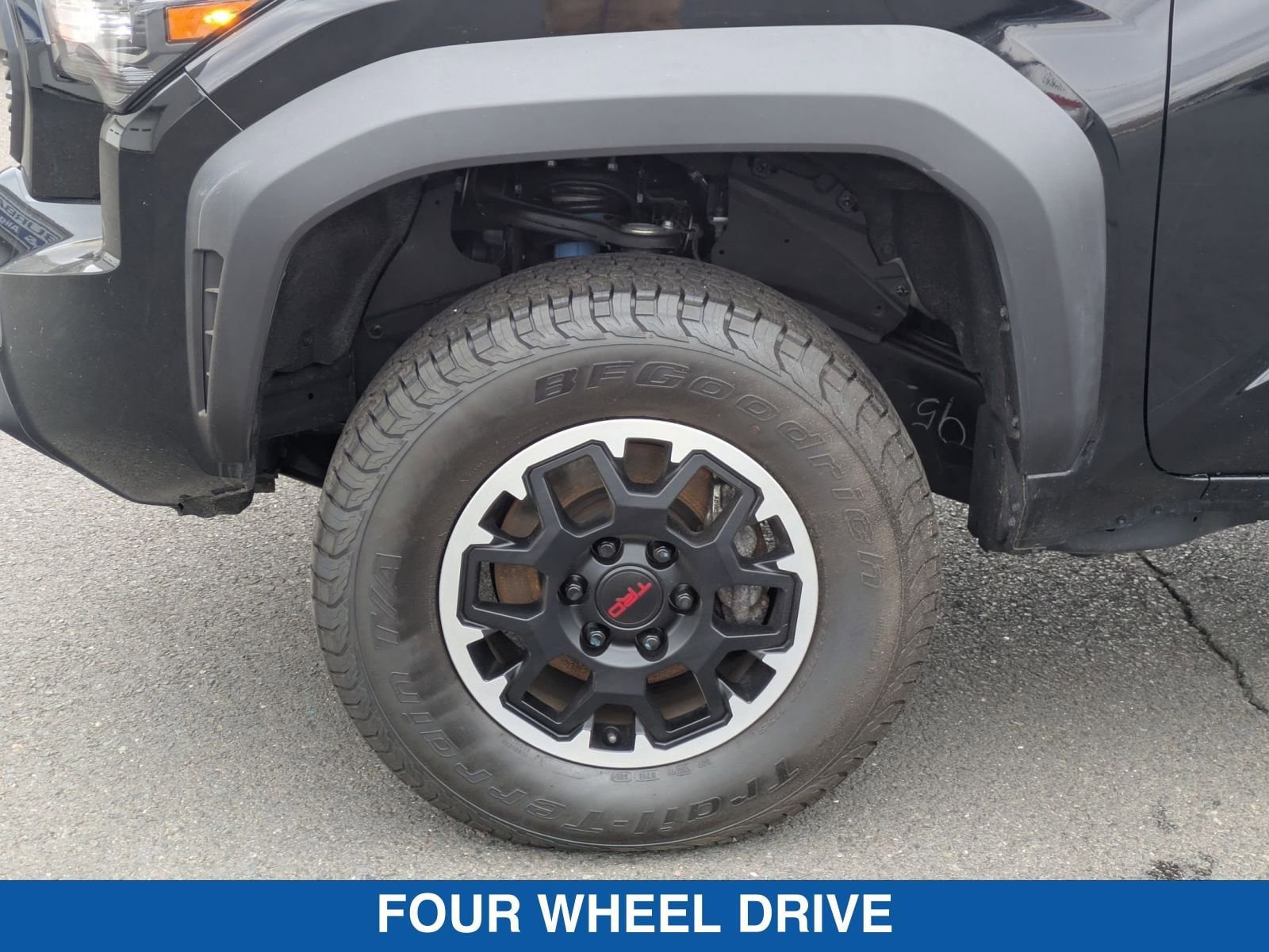 Used 2024 Toyota Tacoma TRD Off-Road AWD/4WD image 11