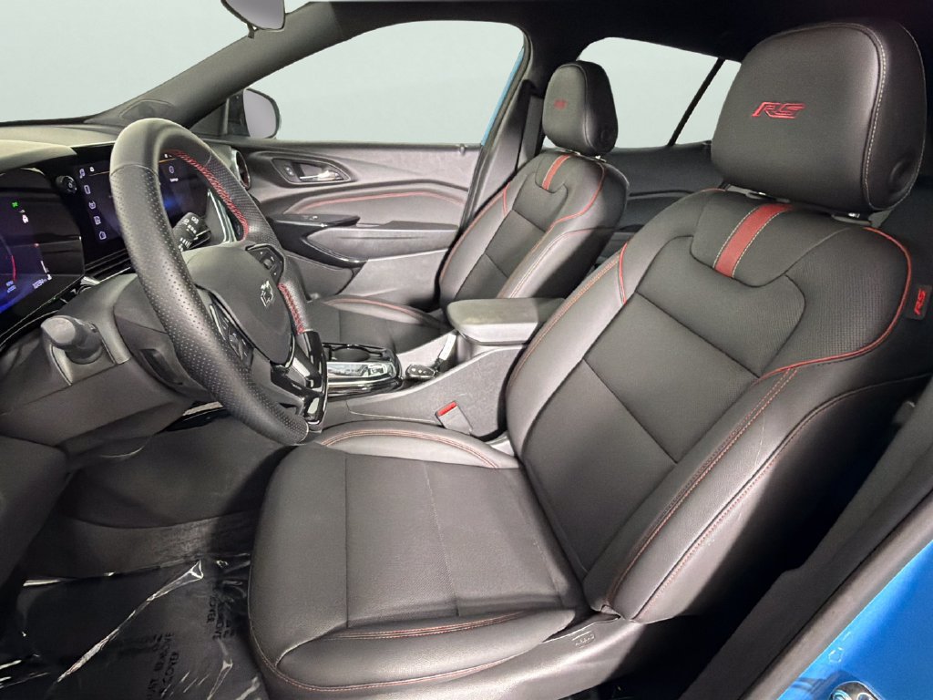 Certified 2025 Chevrolet Trax RS w/ Driver Confidence Package FWD image 18