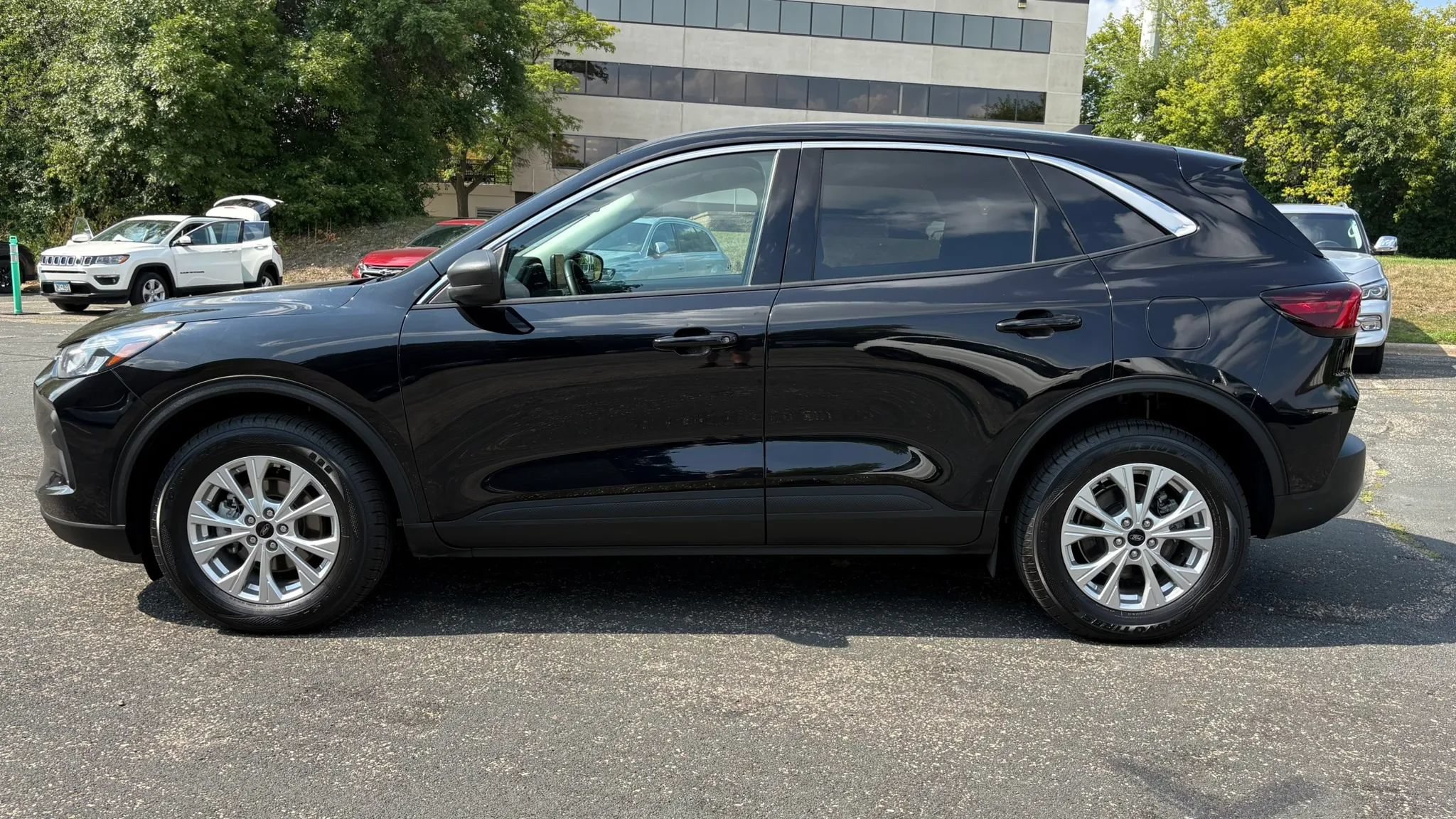 Used 2023 Ford Escape Active AWD/4WD image 6