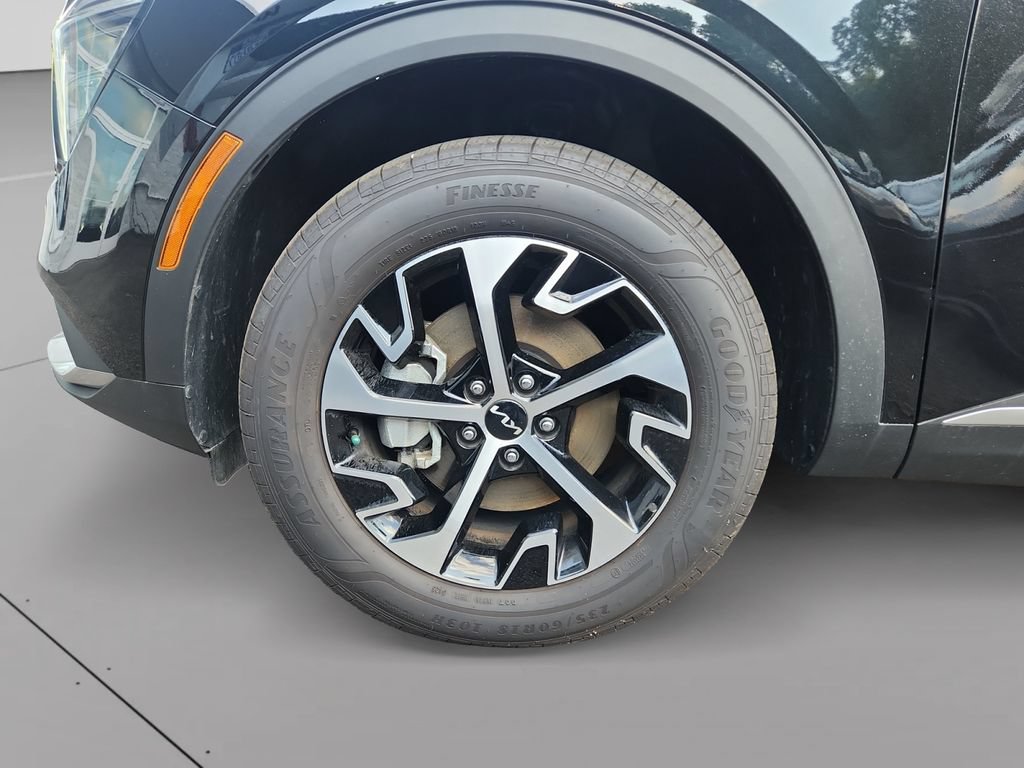Certified 2025 Kia Sportage EX w/ EX Premium Package AWD/4WD image 8