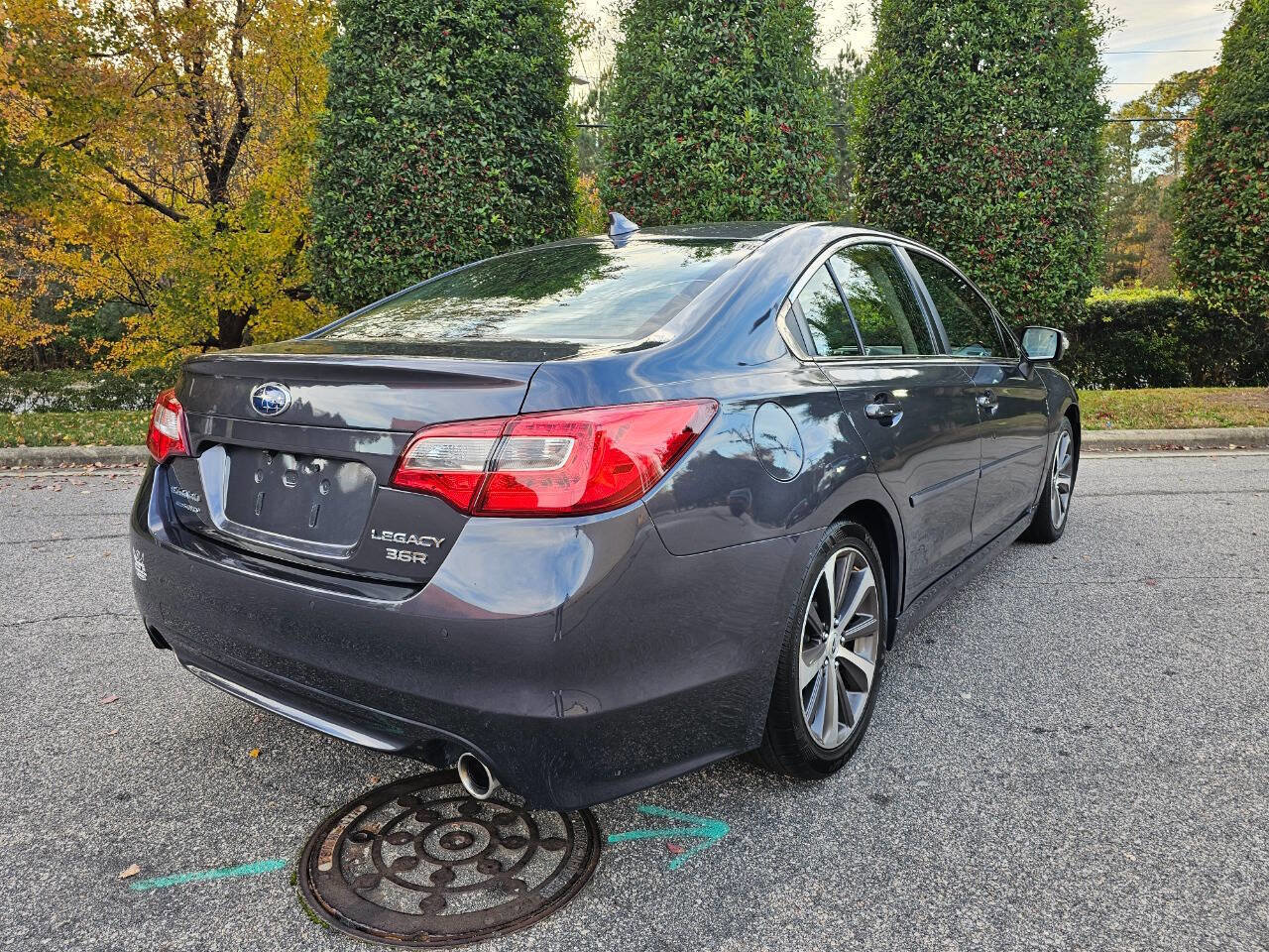Used 2017 Subaru Legacy 3.6R Limited image 5