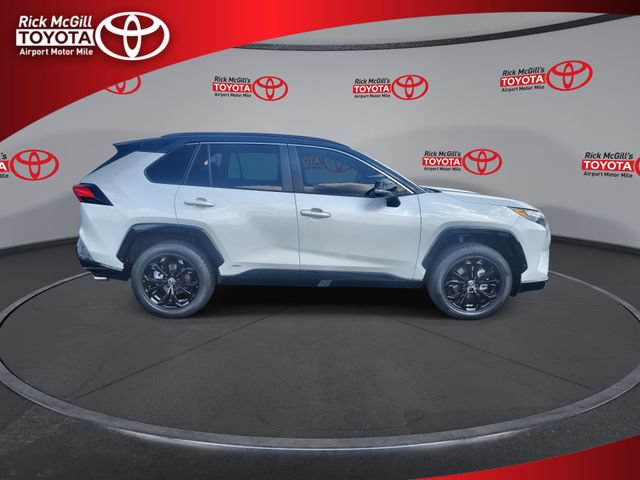 Used 2022 Toyota RAV4 XSE AWD/4WD image 9