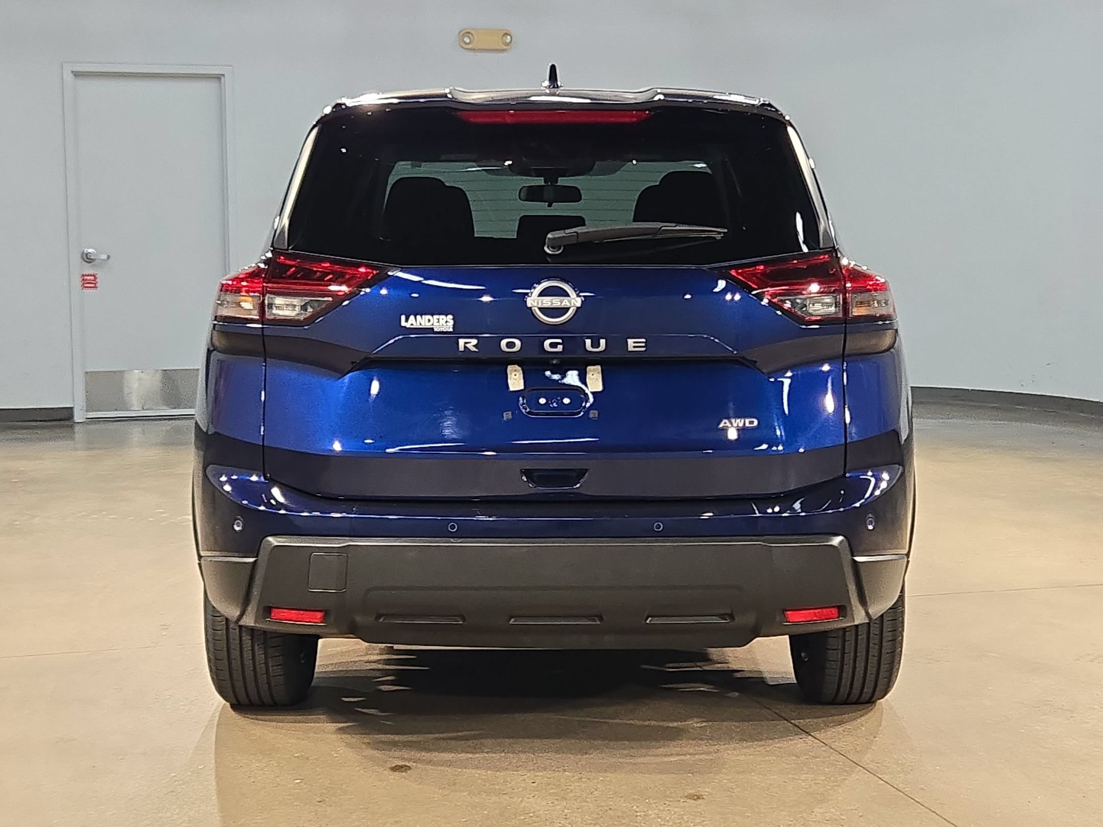 Used 2025 Nissan Rogue SV AWD/4WD image 6