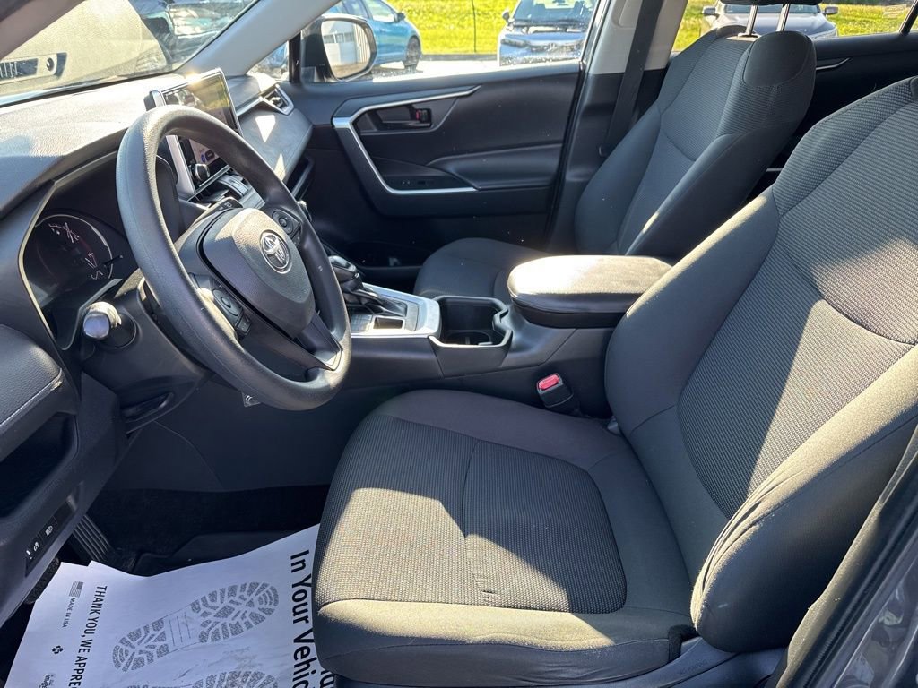 Used 2023 Toyota RAV4 LE AWD/4WD image 21