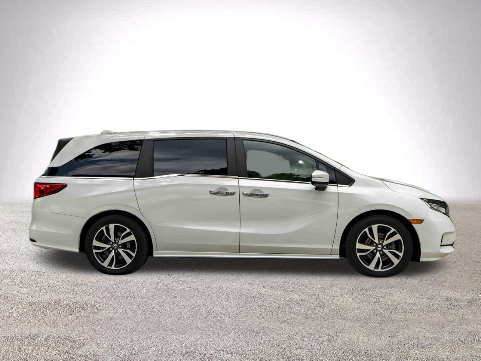 Used 2023 Honda Odyssey Touring image 10
