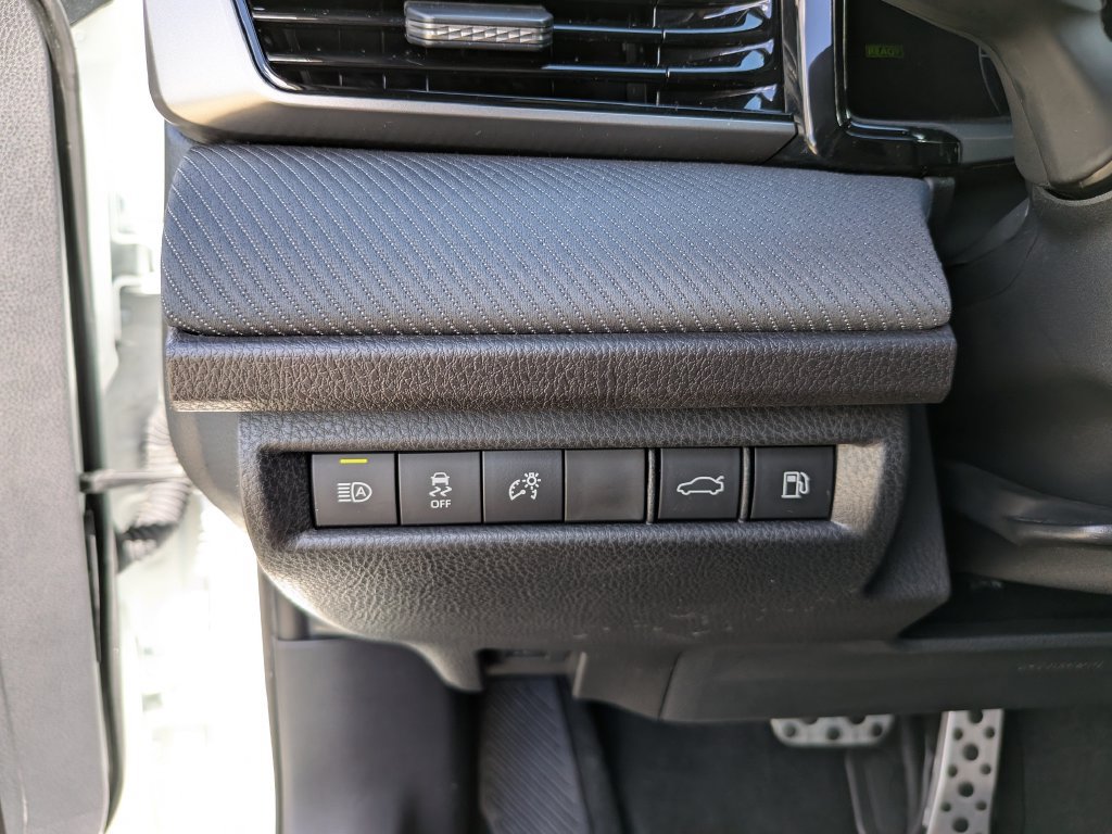 Used 2026 Toyota Camry SE FWD image 29