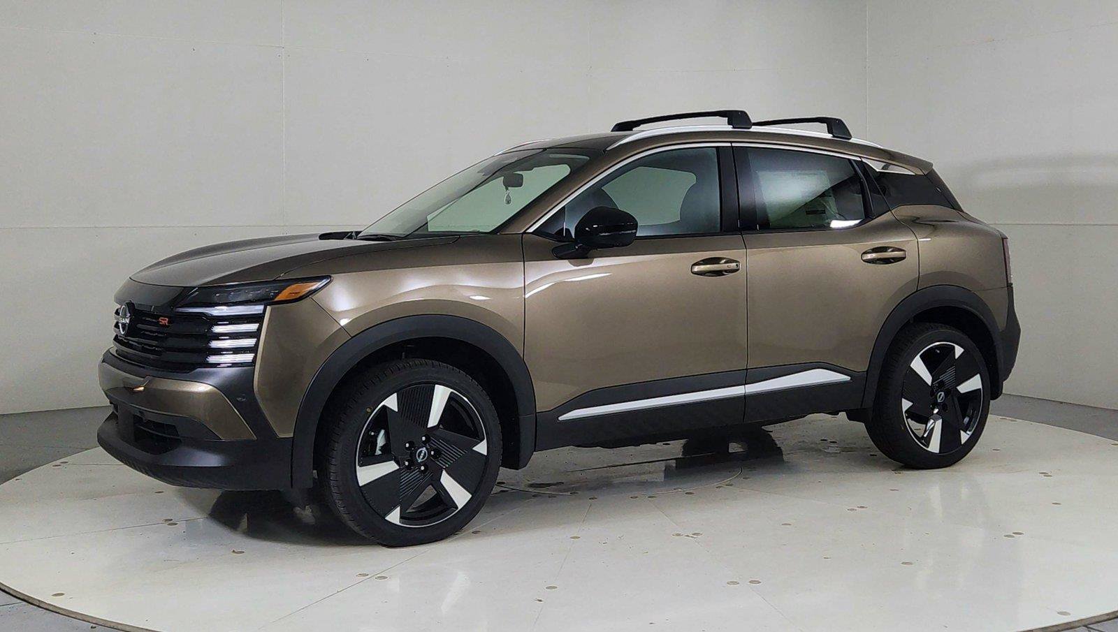 Used 2026 Nissan Kicks SR w/ Cold Weather Package AWD/4WD image 3
