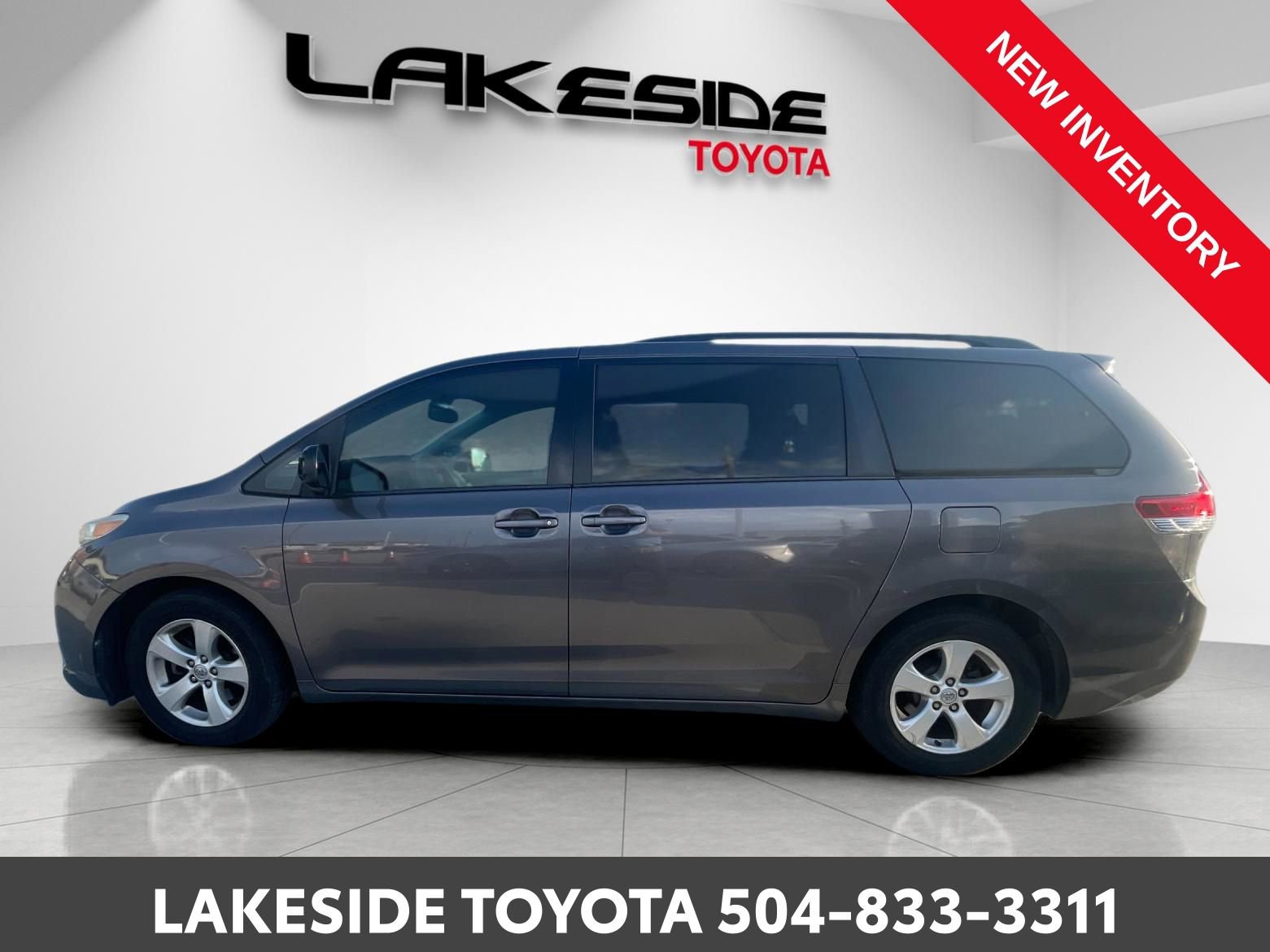 Used 2013 Toyota Sienna LE image 3